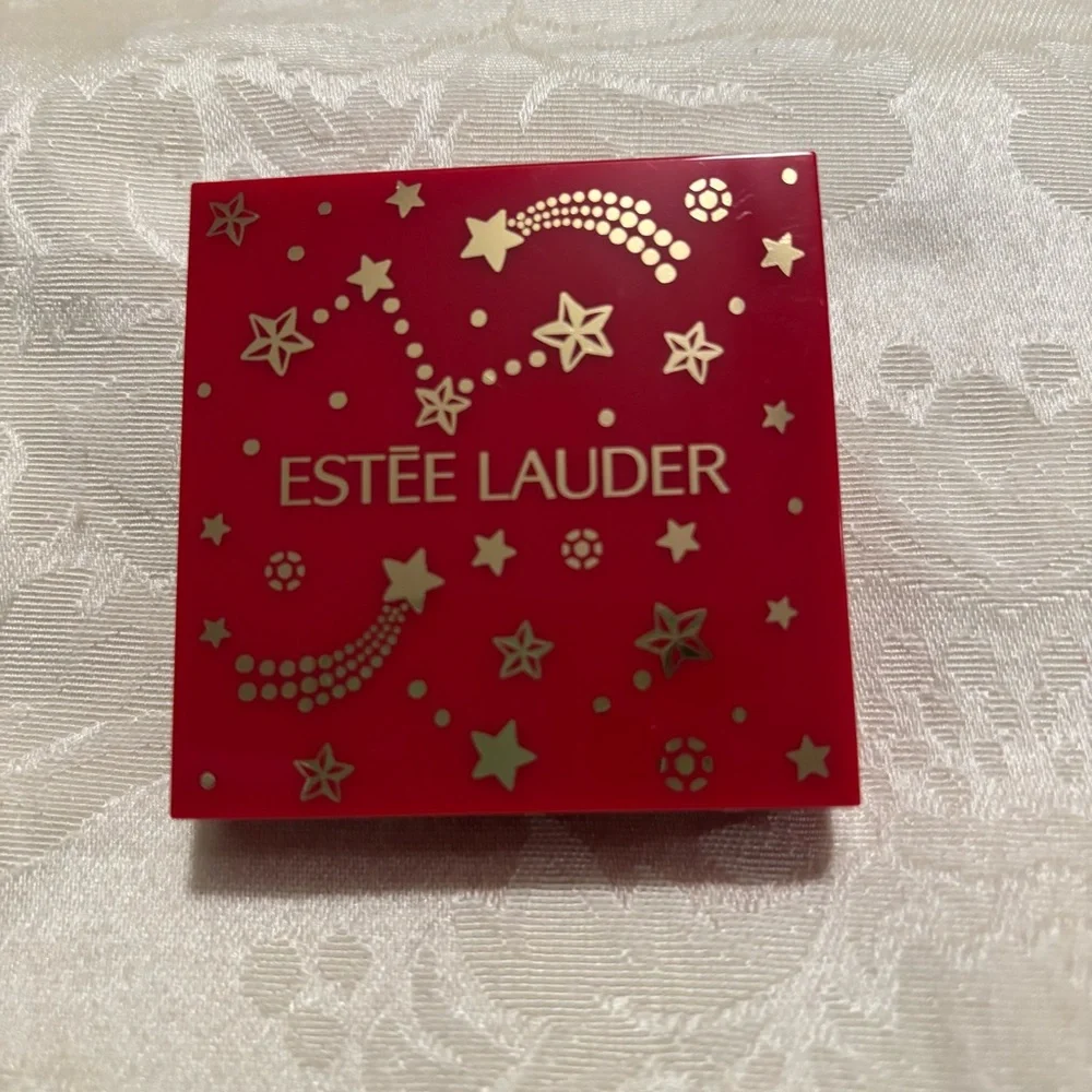 Estee Lauder Sculpting Blush in Rebellious Rose color (420) NWOT